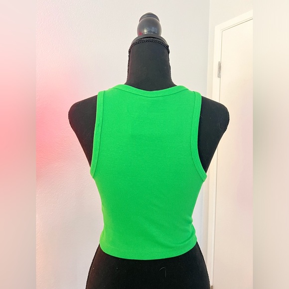 Top - Picture 2 of 4